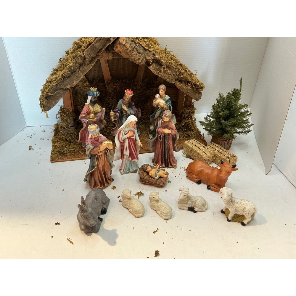 Coyne's & Co Vintage O' Holy Night 12 Piece Porcelain Nativity Set with Stable